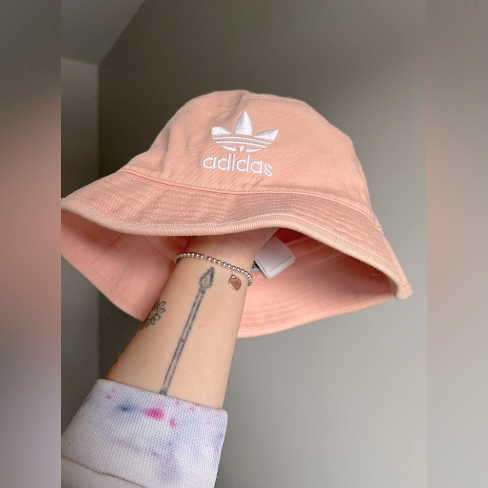 Adidas Pink Bucket Hat EUC